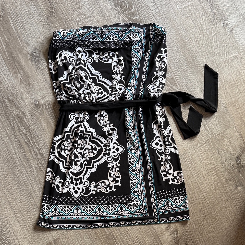 White House Black Market Strapless Black and White Dress